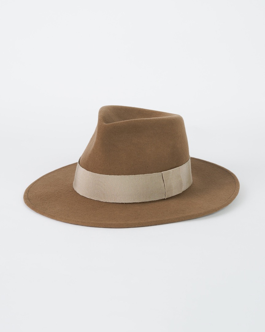 Tan felt hat Depp