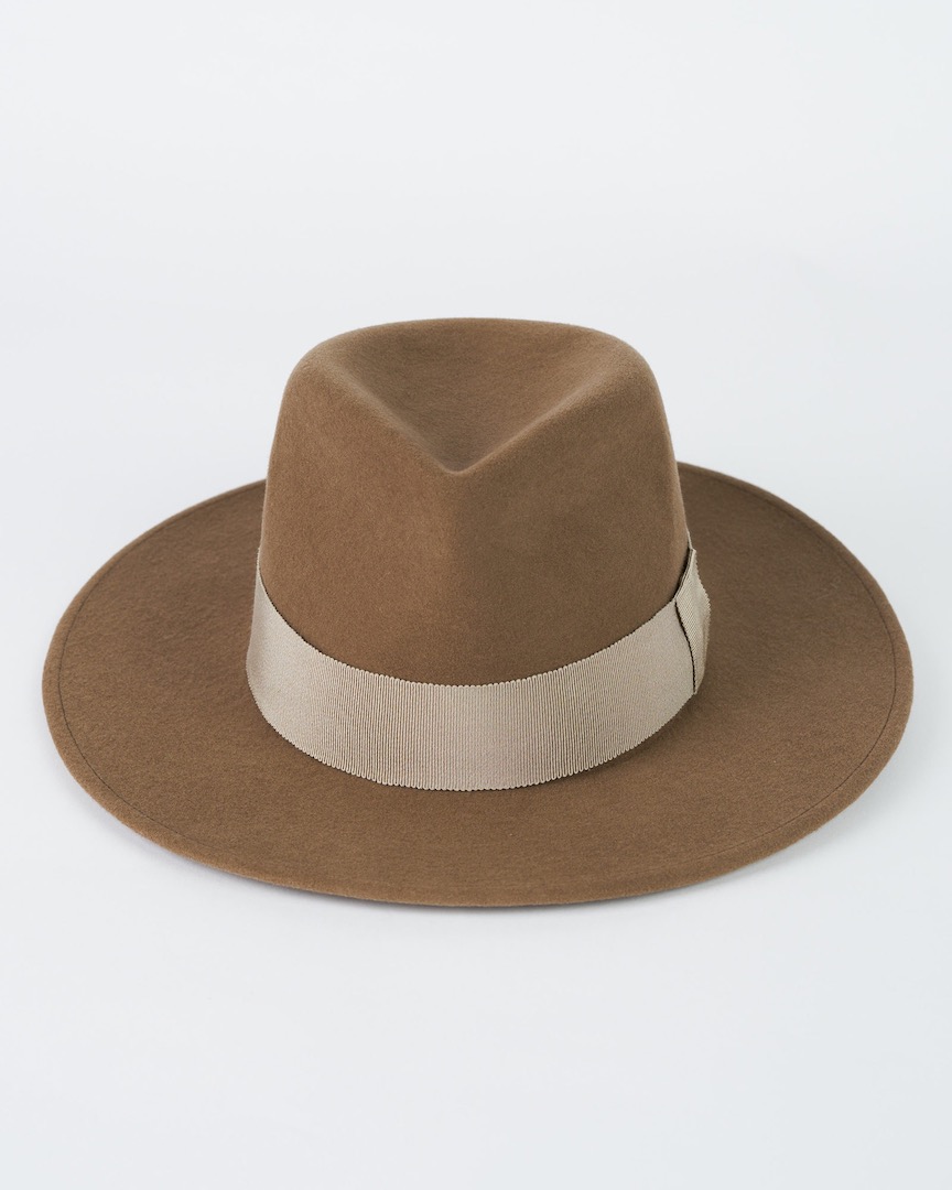 Tan felt hat Depp